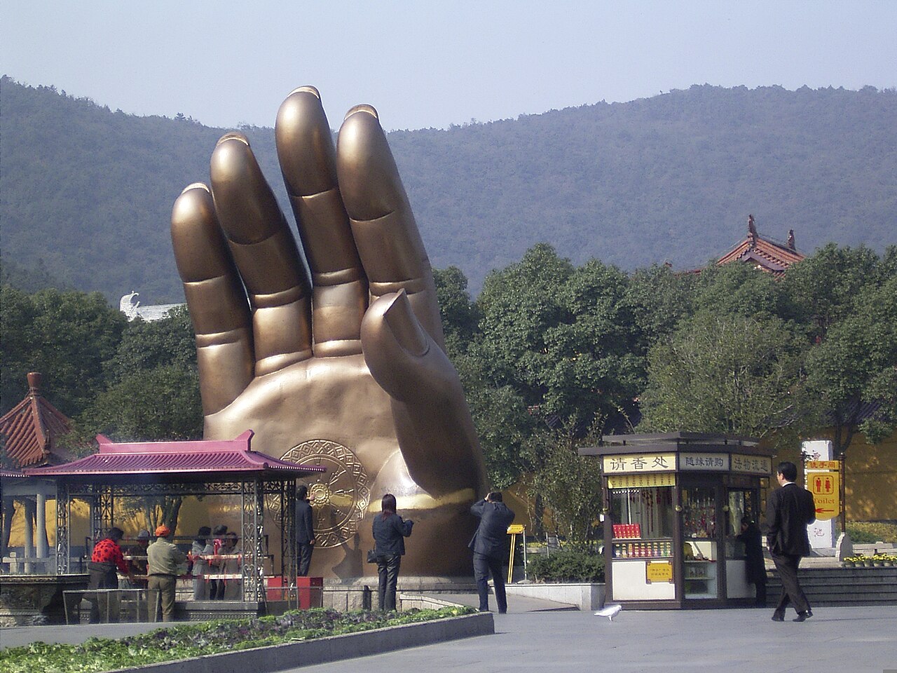 The Buddha’s hand, cast at full scale